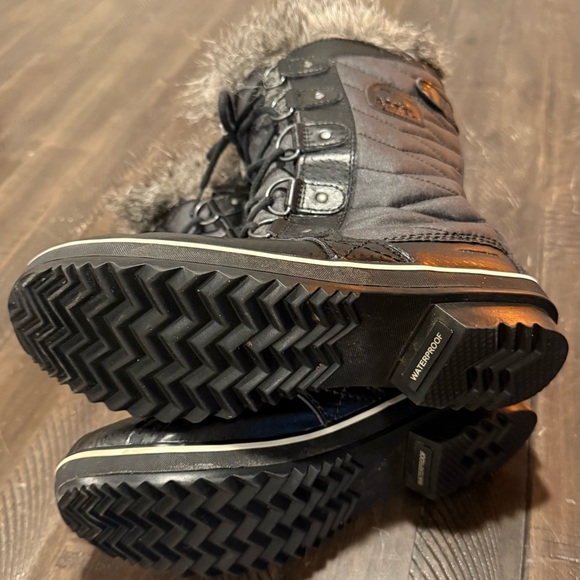 Sorel Black Quilted Fur Boots - Picture 5 of 5